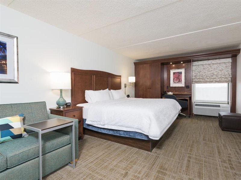 Hampton Inn Grand Rapids/North Walker Exterior photo