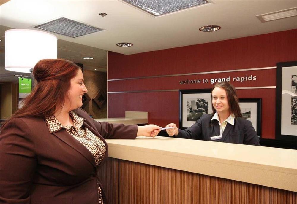 Hampton Inn Grand Rapids/North Walker Interior photo