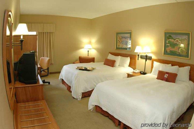 Hampton Inn Grand Rapids/North Walker Exterior photo