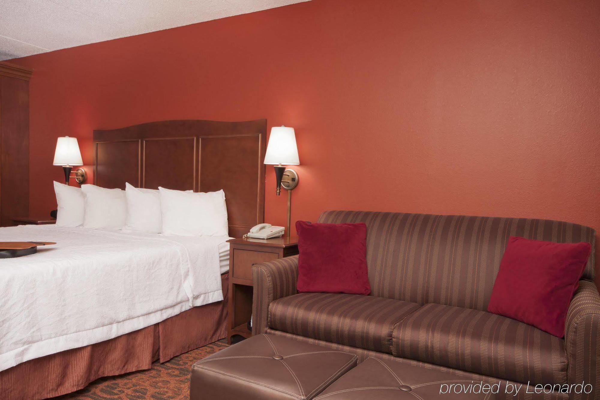 Hampton Inn Grand Rapids/North Walker Exterior photo