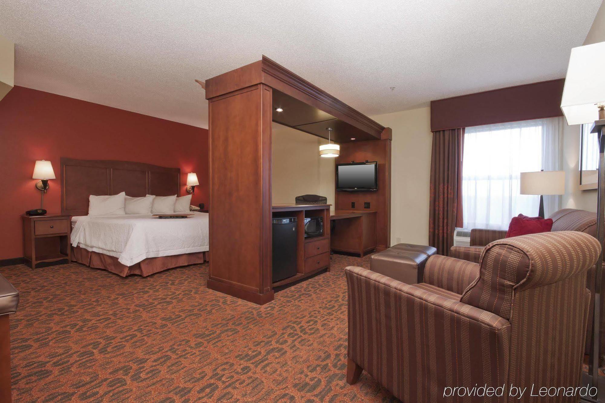 Hampton Inn Grand Rapids/North Walker Exterior photo