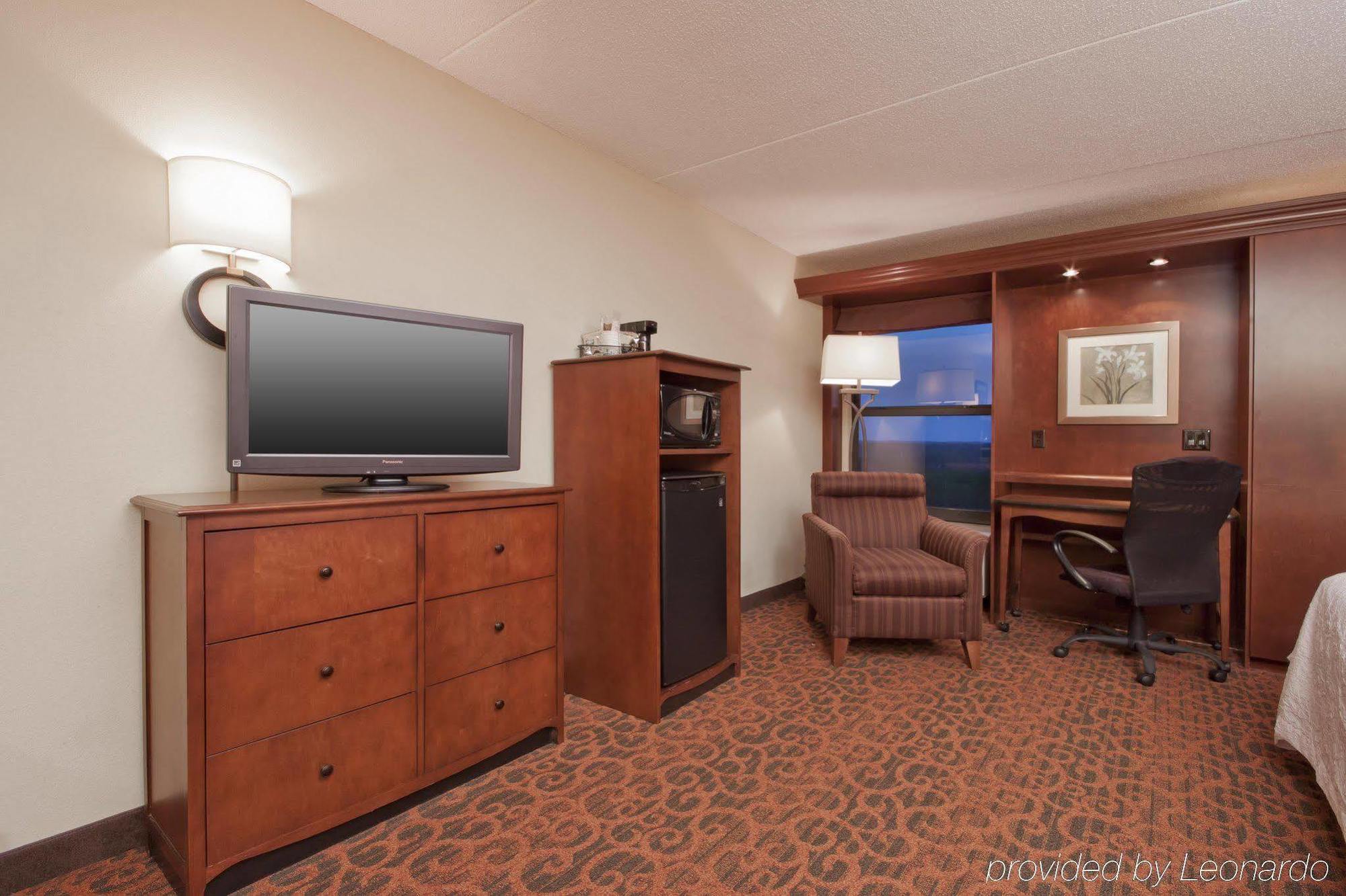Hampton Inn Grand Rapids/North Walker Exterior photo