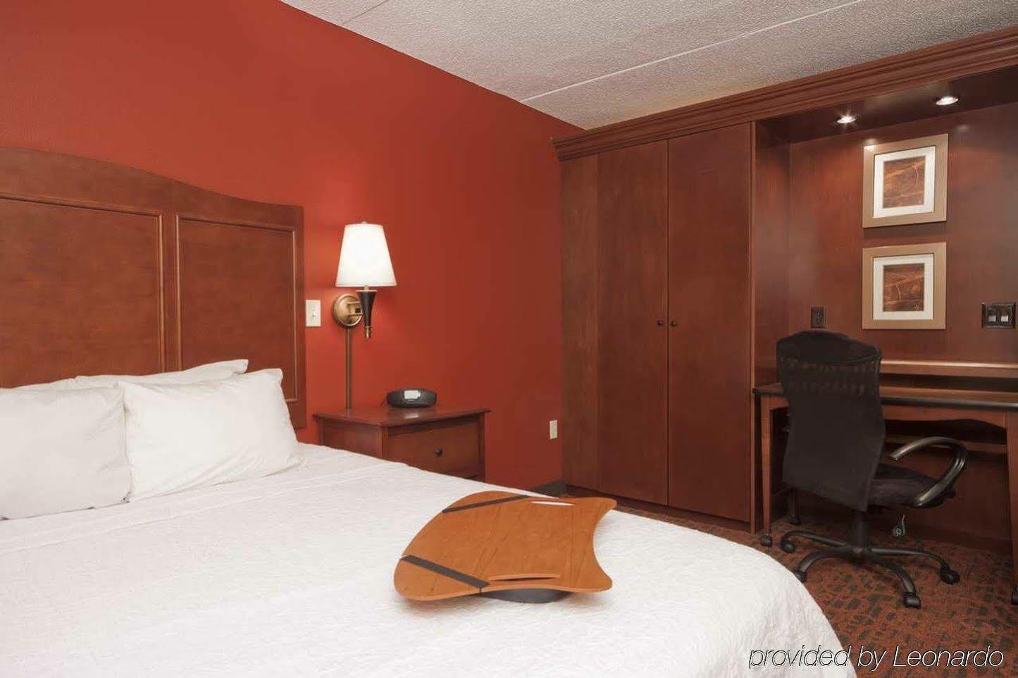Hampton Inn Grand Rapids/North Walker Exterior photo